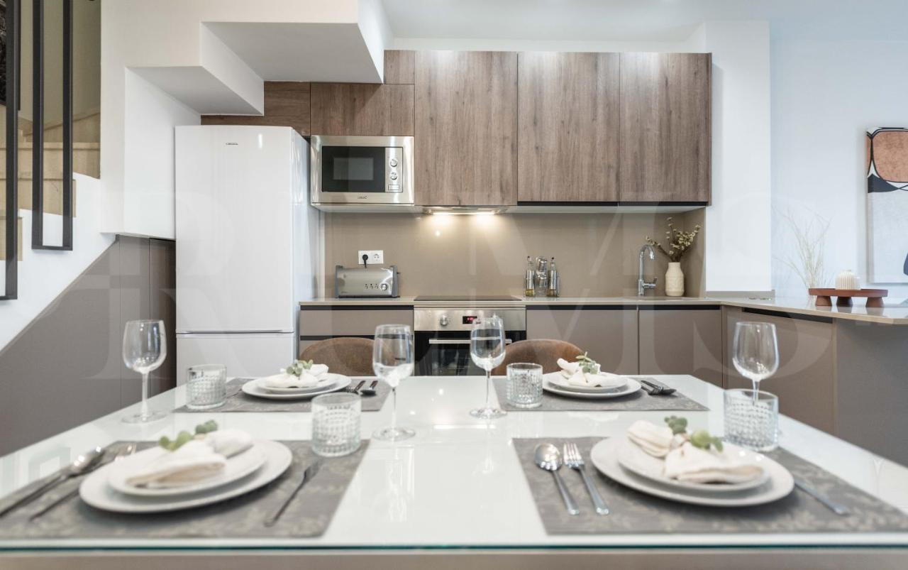 Lovely Duplex With Private Parking Near City Center By Rems Málaga Eksteriør bilde