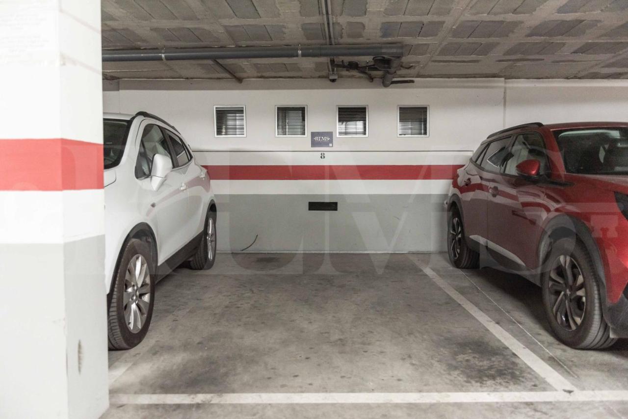 Lovely Duplex With Private Parking Near City Center By Rems Málaga Eksteriør bilde